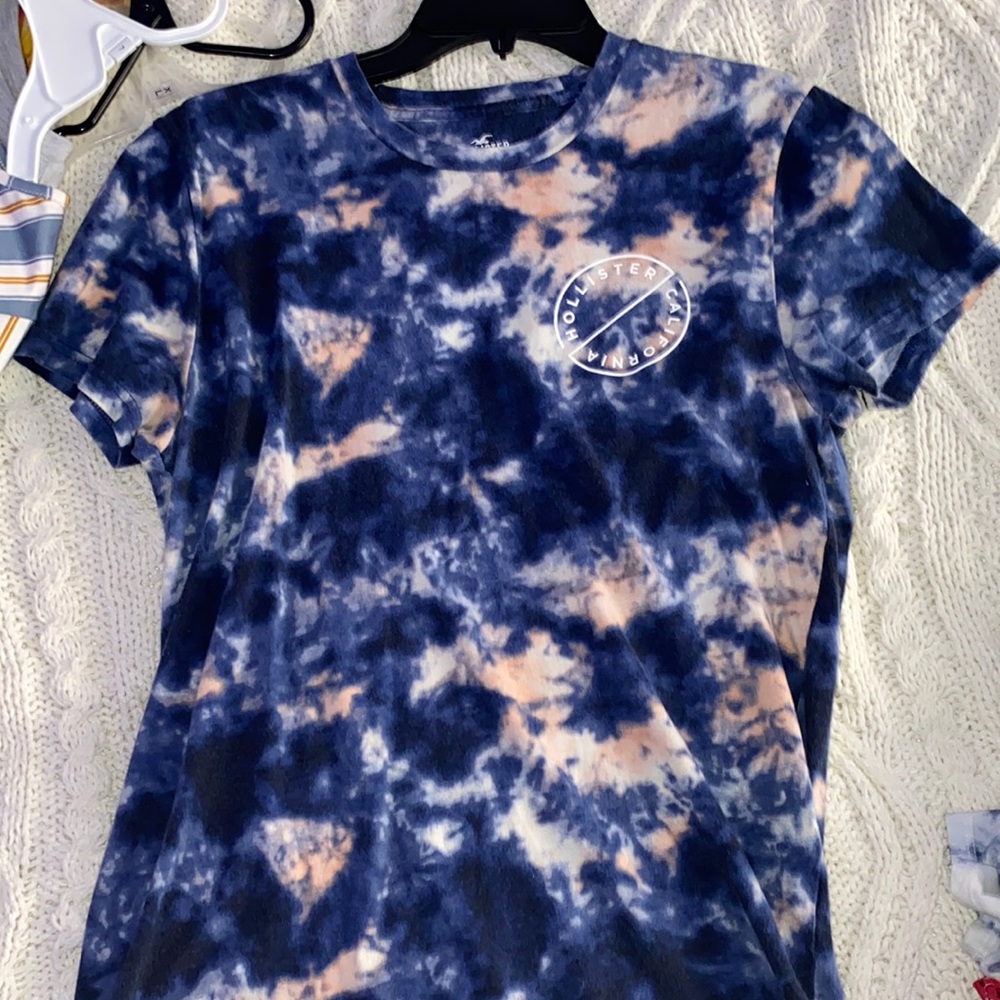 💙Hollister Tie dye shirt💙